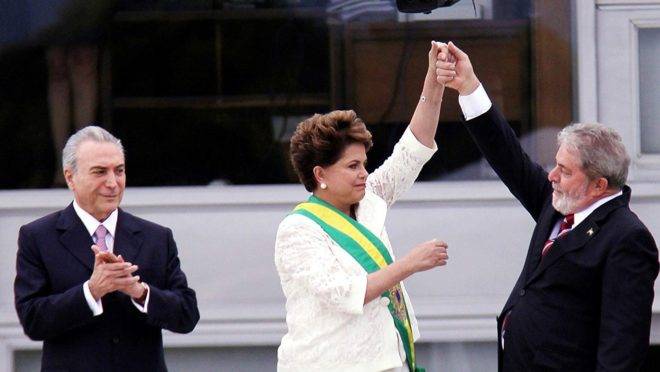 Lula entrega a faixa presidencial para Dilma Rousseff