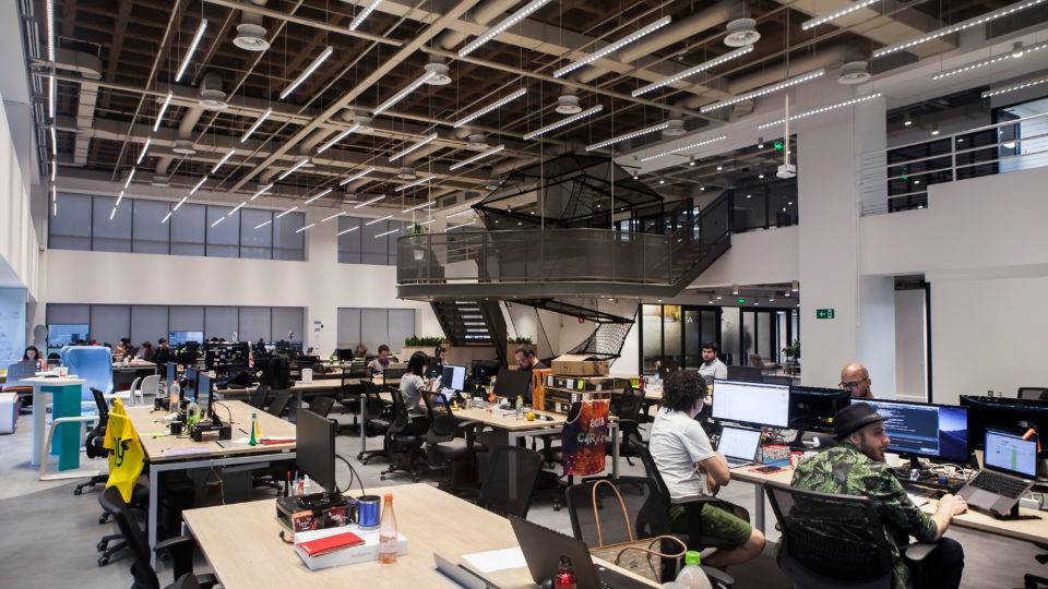 VLI quer aumentar ganho de eficiência em parceria com startups do Cubo Itaú Espaço de trabalho do Cubo Itaú, na Vila Olímpia, em São Paulo.