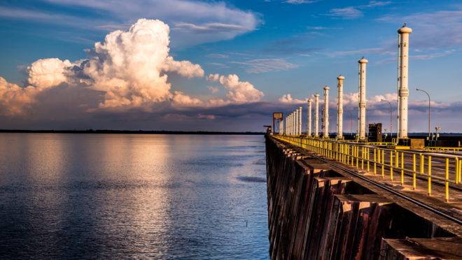 topo barragem Itaipu