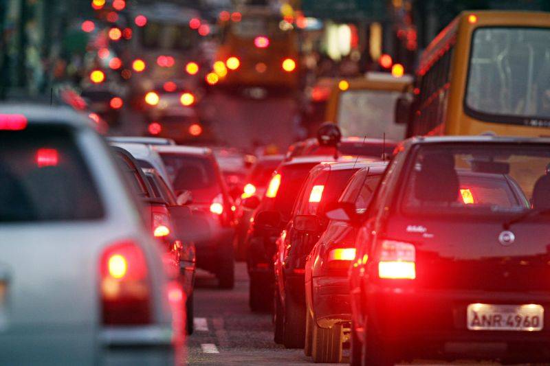 Curitiba é a quarta cidade mais congestionada do Brasil; confira o ranking Congestionamento em Curitiba. Foto Albari Rosa