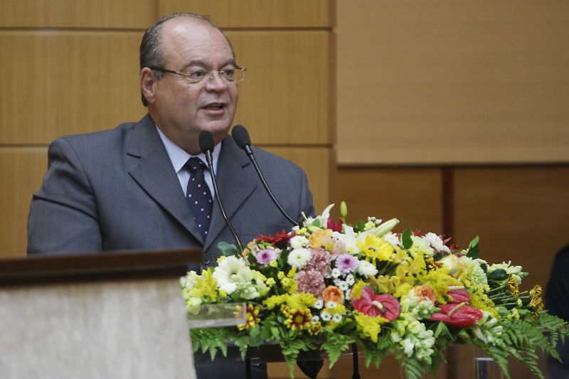 Empresário comete suicídio em evento com presença de ministro e governador em Sergipe Empresário Sadi Gitz cometeu suicídio durante evento em Aracaju