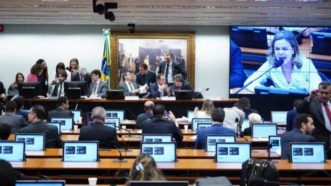 Sessão da comissão especial da reforma da Previdência na Câmara em que a PEC foi votada.