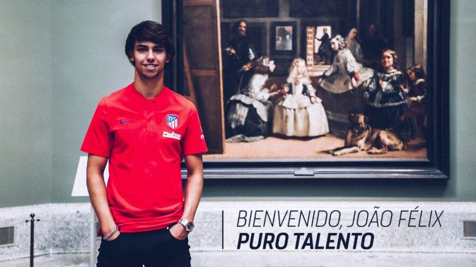 Português de 19 anos entra no top 5 de transferências mais caras da história João Félix