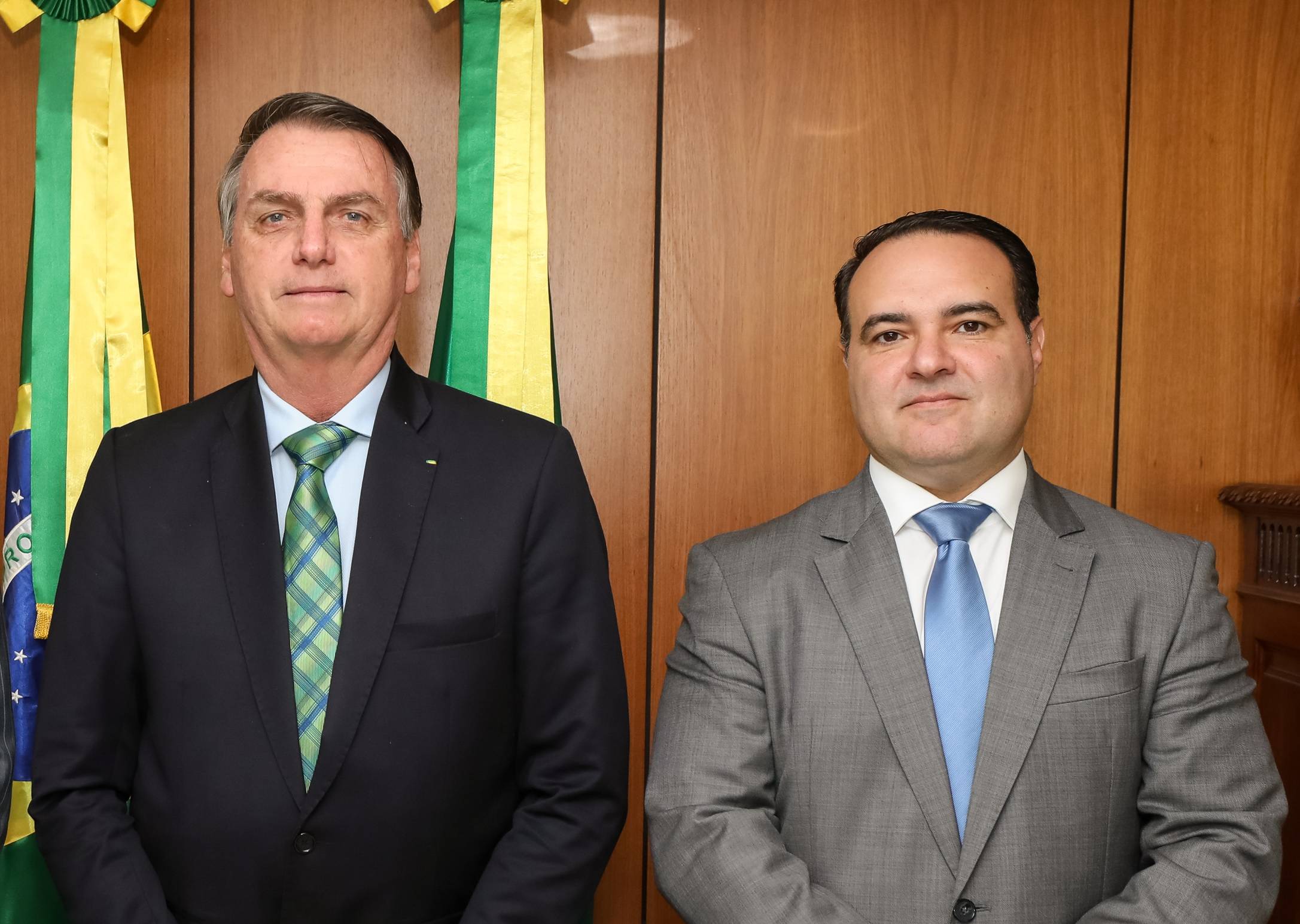 O presidente Jair Bolsonaro e o ministro da Secretária-Geral, Jorge Oliveira