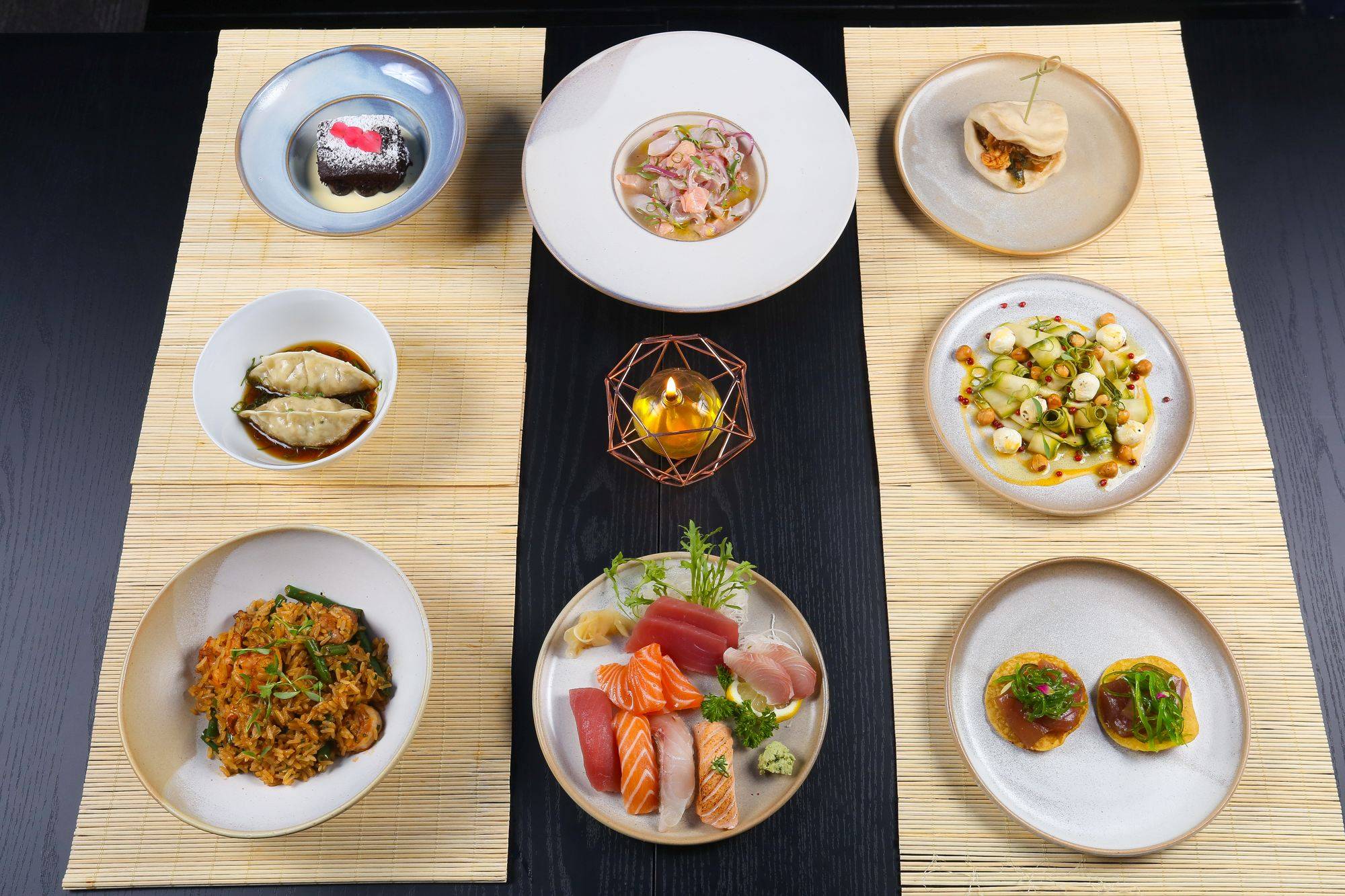 <em>Banquete asiático, com oito itens, será lançado na quinta-feira e passa a fazer parte do cardápio do Extásia Curitiba. (Foto/ Valterci Santos) </em> <em>Banquete asiático, com oito itens, será lançado na quinta-feira e passa a fazer parte do cardápio do Extásia Curitiba. (Foto/ Valterci Santos) </em>