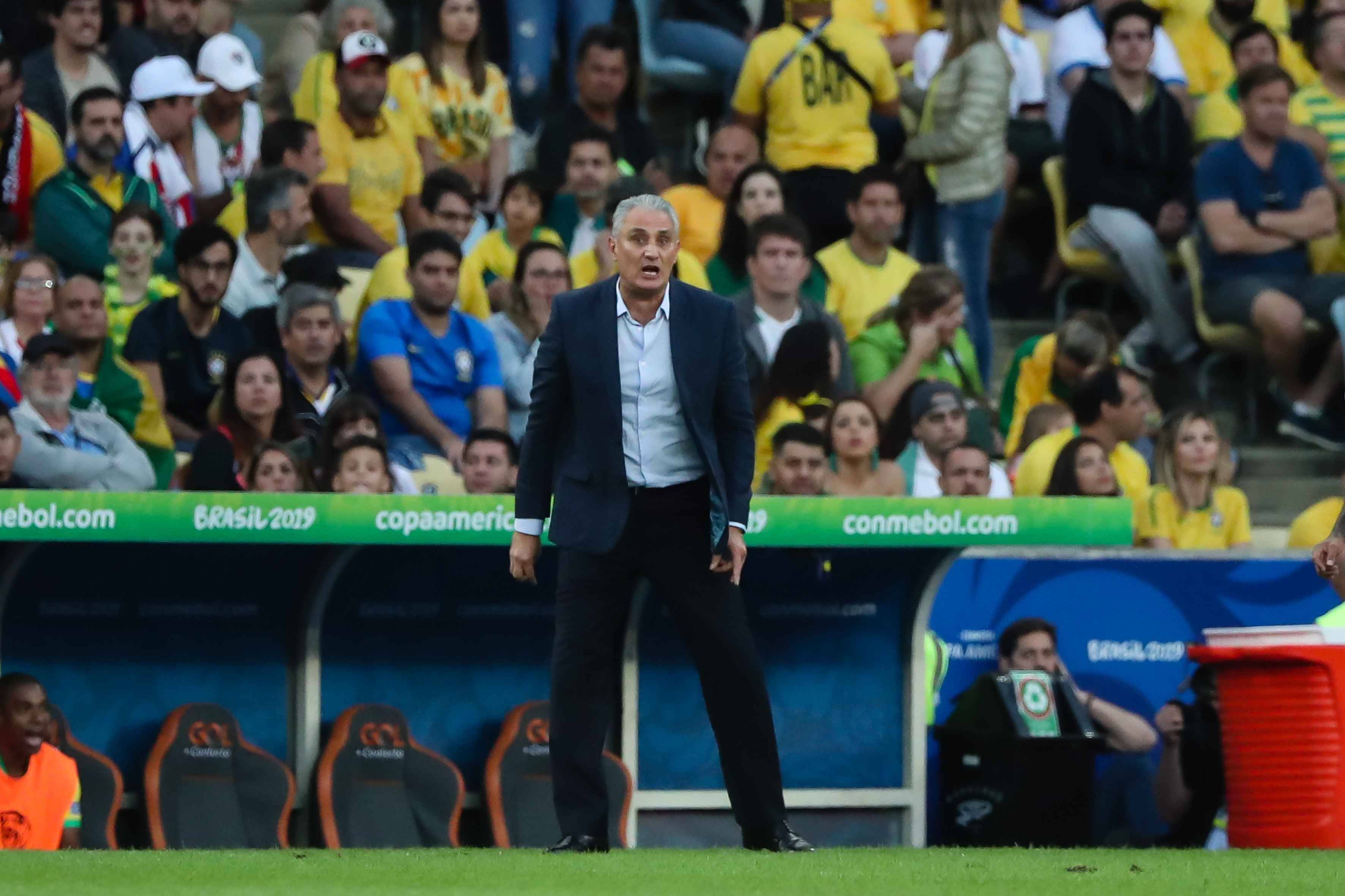 O técnico Tite, do Brasil, em partida contra o Peru, válida pela final da Copa América 2019, no estádio do Maracanã. Treinador precisa melhorar o futebol da seleção e buscar renovação. Foto: André Melo Andrade/Estadão Conteúdo O técnico Tite, do Brasil, em partida contra o Peru, válida pela final da Copa América 2019, no estádio do Maracanã. Treinador precisa melhorar o futebol da seleção e buscar renovação. Foto: André Melo Andrade/Estadão Conteúdo