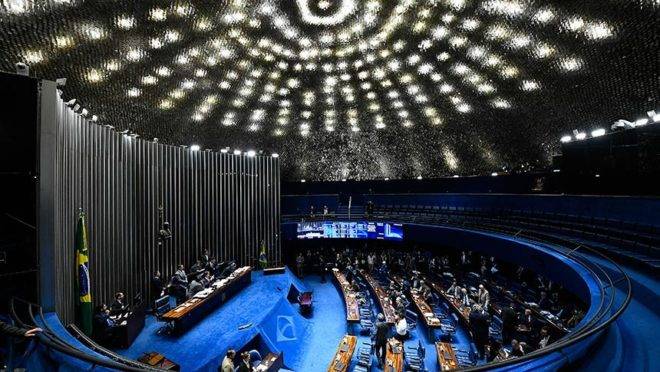 Plenário do Senado: PEC que reduz poder de ministros do STF está quase pronta para ser votada.