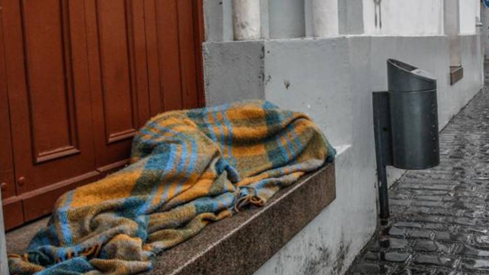 Projeto quer proibir isolamento compulsório de moradores de rua Projeto de lei impede isolamento compulsório