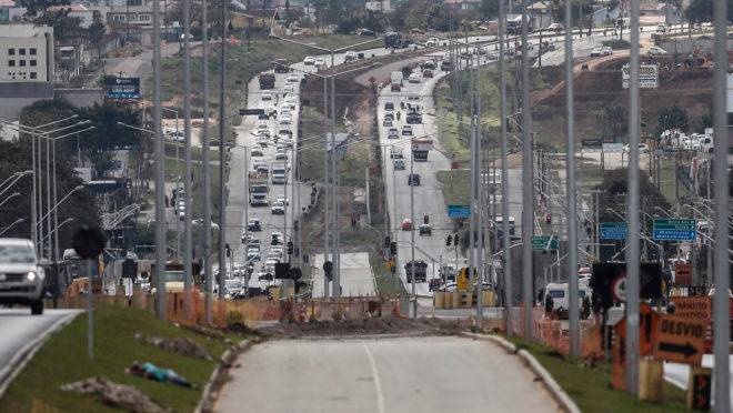 Obras da Linha Verde no trecho do bairro Atuba