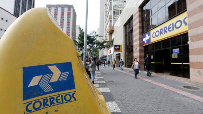 A Gazeta do Povo perguntou aos parlamentares quais estatais eles acreditam que deveriam ser privatizadas. Os Correios era uma das opções. Confira as respostas recebidas.