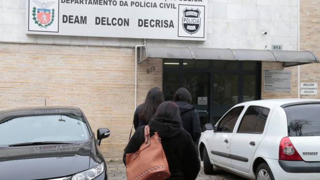 Quatro funcionários da empresa de impermeabilização prestaram depoimento à Polícia Civil nesta terça-feira.