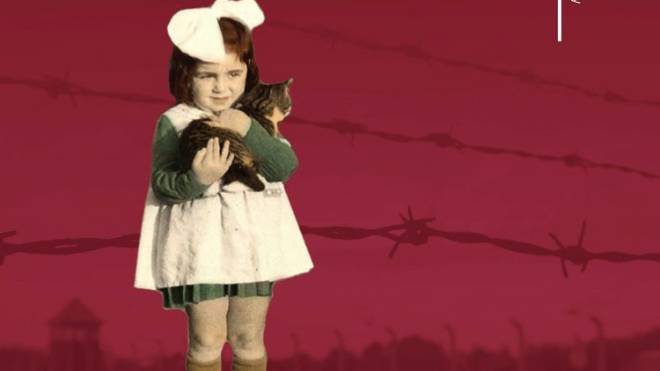 Detalhe da capa do livro 'Miracle Child : The Journey of a Young Holocaust Survivor' ('Criança milagrosa: A jornada de um jovem sobrevivente do Holocausto'), autobiografia de Anita Epstein