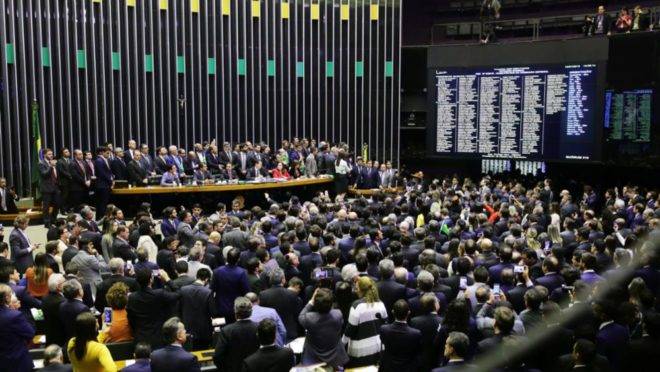 Plenário da Câmara aprova reforma da Previdência.