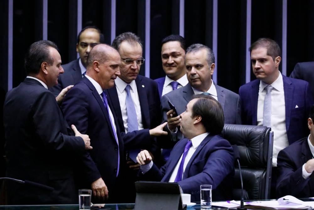Rodrigo Maia, Onyx Lorenzoni e Rogério Marinho no plenário