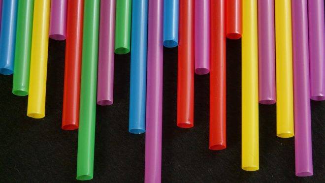 Primeiro eles vieram atrás das sacolas plásticas. Depois, vieram atrás dos canudinhos. Mas as medidas podem ser, na verdade, prejudiciais ao meio-ambiente.