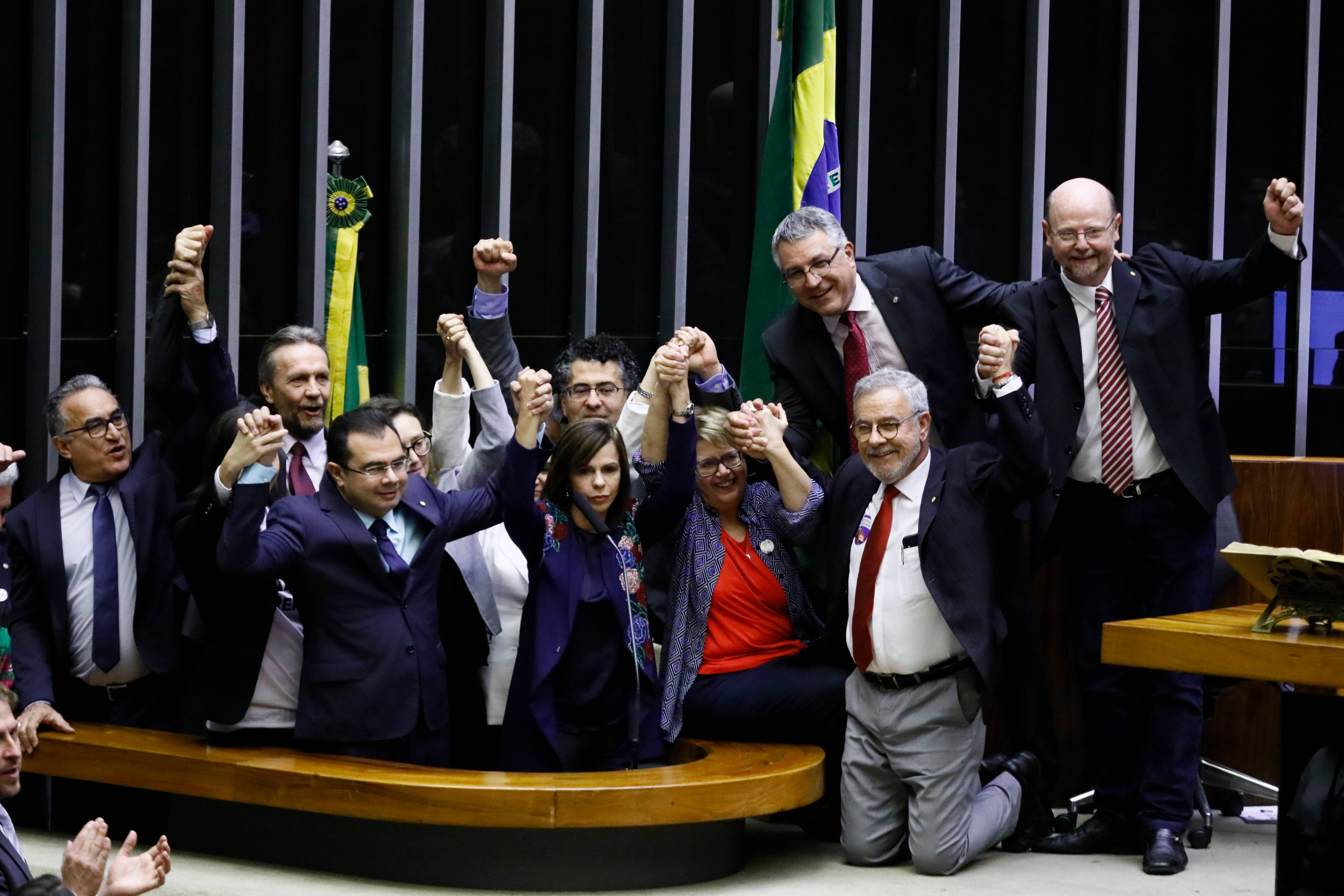 Idade de aposentadoria para professores na Previdência: Plenário