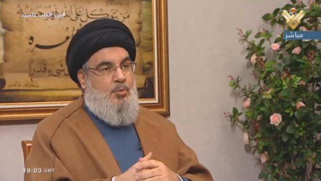 Imagem da televisão al-Manar, do Hezbollah, em 12 de julho, de entrevista com Hasan Nasrallah, líder do movimento xiita libanês