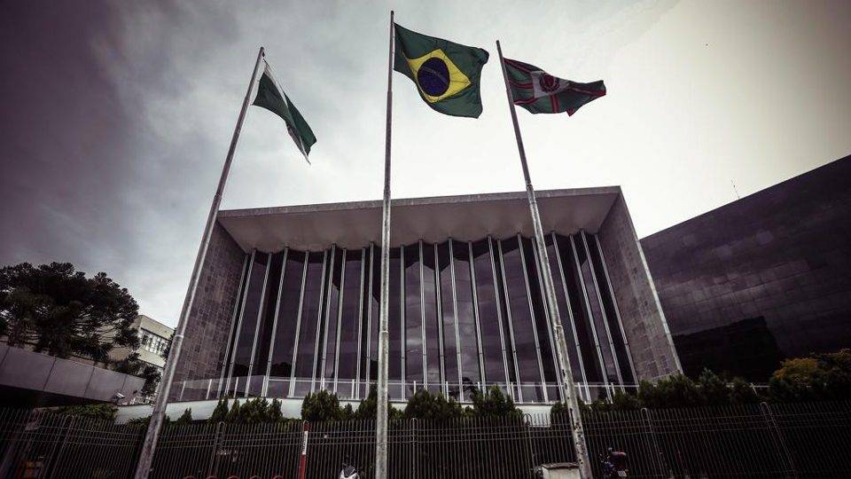 Fachada da Assembleia Legislativa do Paraná