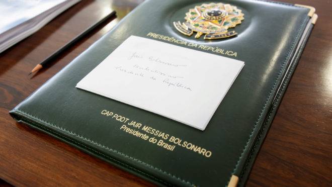 Gravação Clandestina: pasta presidencial
