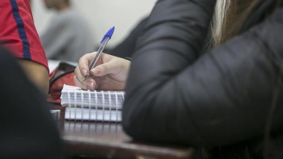 Núcleos de educação: maioria dos chefes “provisórios” ficou no cargo após processo seletivo Núcleos de educação: maioria dos chefes “provisórios” ficou no cargo após processo seletivo