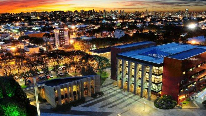O Grupo Marista também oferece vagas para jovens aprendizes entre 14 e 24 anos, para jornadas de 20 horas semanais.