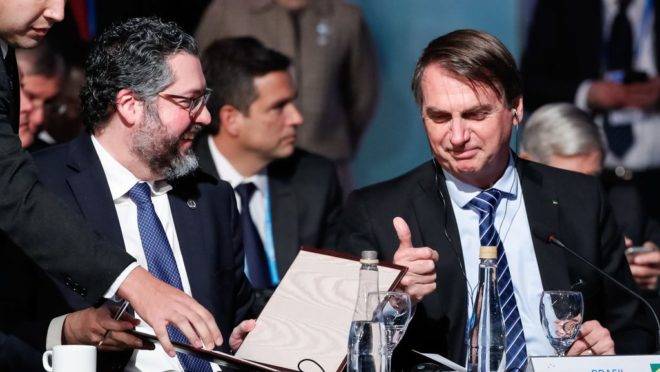O que falta para Eduardo Bolsonaro ser indicado a embaixador nos EUA
