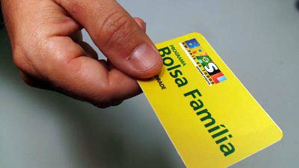 Subindo: o Paraná na gangorra do Bolsa Família Cartão do Bolsa Família