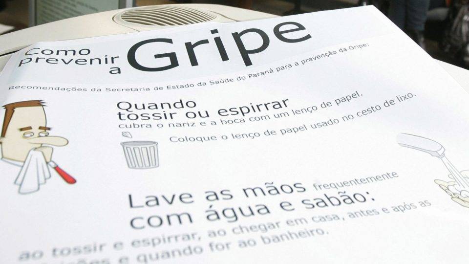 Com seis novos casos envolvendo idosos, mortes por gripe chegam a 83 no Paraná Com seis novos casos envolvendo idosos, mortes por gripe chegam a 83 no Paraná