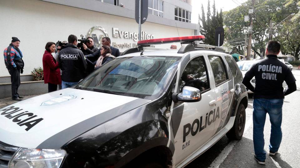 Técnico diz que orientou moradores a não acenderem fogão durante aplicação Polícia Civil foi ao Hospital Evangélico Mackenzie colher o depoimento do técnico de impermeabilização Caio Santos.