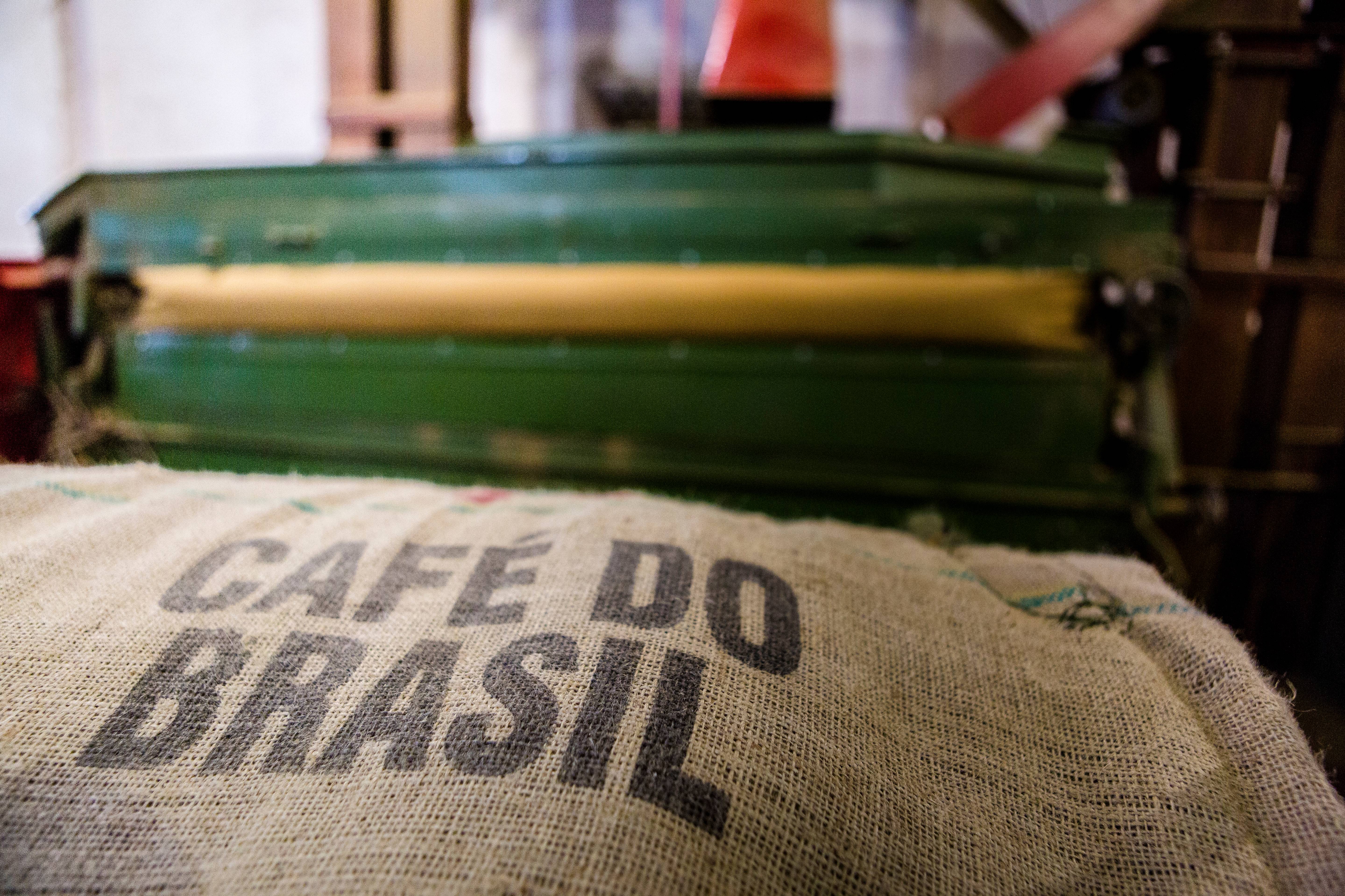Distritos industriais italianos e cooperativas brasileiras: o caminho do desenvolvimento