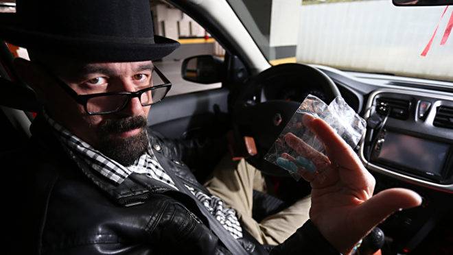 Marlon Casagrande, motorista de Uber faz corridas vestido de Walter White em Curitiba