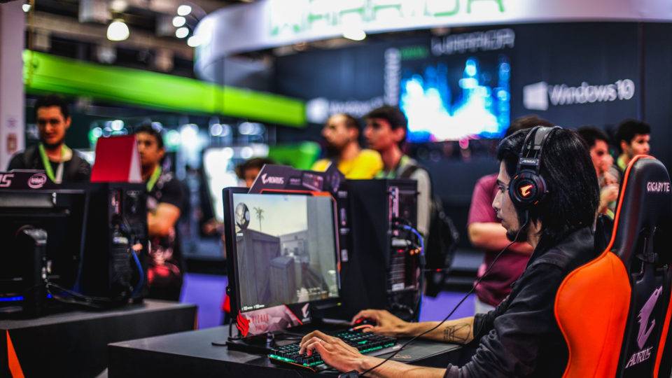 Com dificuldades, setor de games terá incentivo no Paraná Gamer