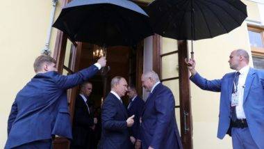 O “último ditador da Europa” completa 25 anos no poder O presidente da Rússia, Vladimir Putin, em encontro com o presidente de Belarus, Alexander Lukashenko, em São Petersburgo, Rússia, 18 de julho de 2019