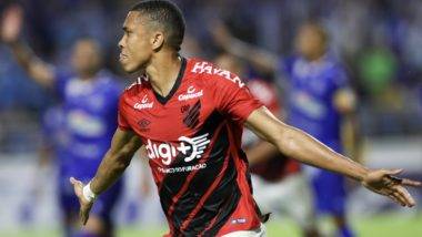 Athletico “cumpre tabela” no Brasileirão e goleia CSA com time reserva omemoração do gol de Madson, do Athletico Paranaense, em partida contra o CSA, válida pela 11ª rodada do Campeonato Brasileiro 2019, no Estádio Rei Pelé, em Maceió, neste sábado (20).