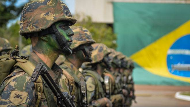 Preocupação do alto comando é evitar a contaminação política nas fileiras do Exército.
