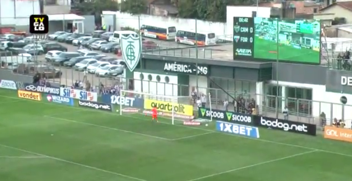 Brasileirão: Gol contra de Juninho do Fortaleza contra Atlético-MG; vídeo