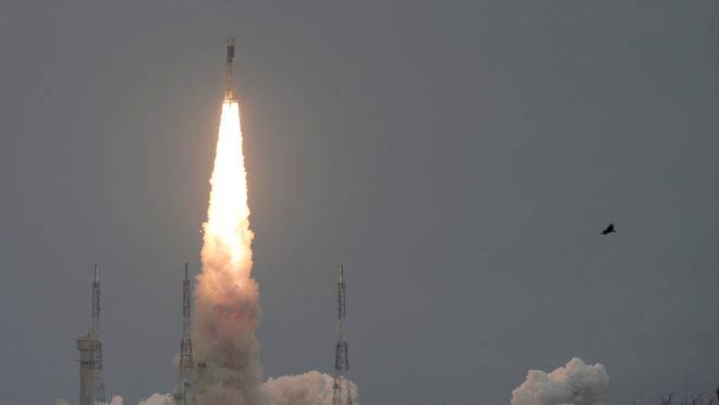 Chandrayaan-2, da Organização Espacial da Índia (ISRO), é lançada
