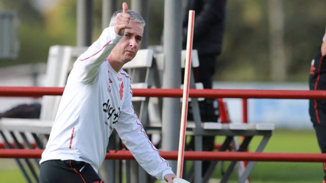 Técnico Tiago Nunes comandará o Furacão contra o Boca pela terceira vez em 2019