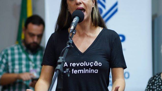 Proposta de Fernanda Melchionna pode acabar com contingenciamentos na Educação.