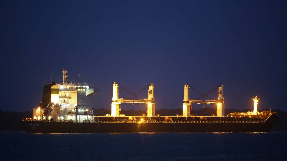 O navio iraniano Bavand no Porto de Paranaguá
