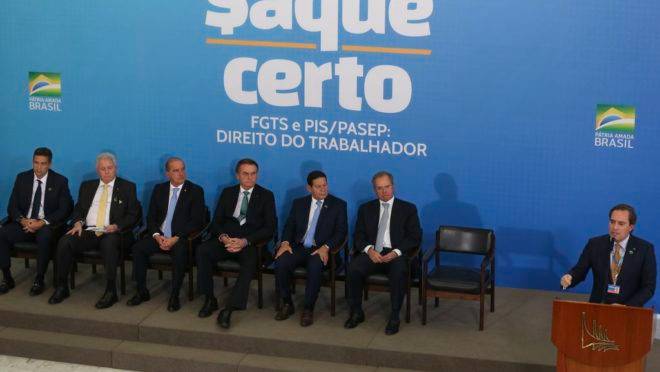 Saque do FGTS para faculdade e cirurgia