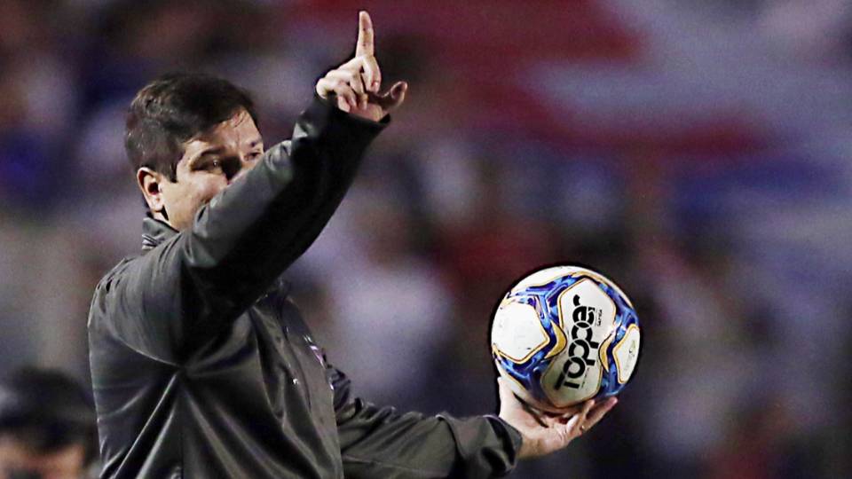 26-07-19 - Paraná Clube x Sport, campeonato brasileiro da serie B, rodada 12, estádio Vila Capanema. Na foto: Técnico Matheus Costa.