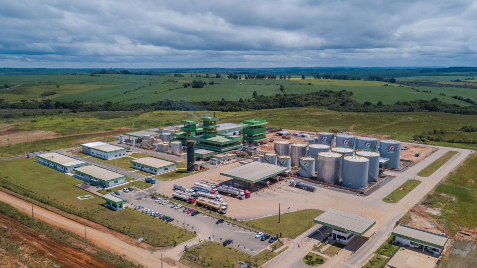 Usina de biodiesel na Lapa pode se tornar a que mais produz no mundo A imagem mostra a planta da usina de biodiesel.