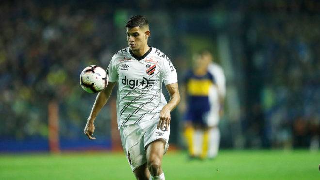 Bruno Guimarães pode trocar o Athletico pelo Atlético de Madri-ESP