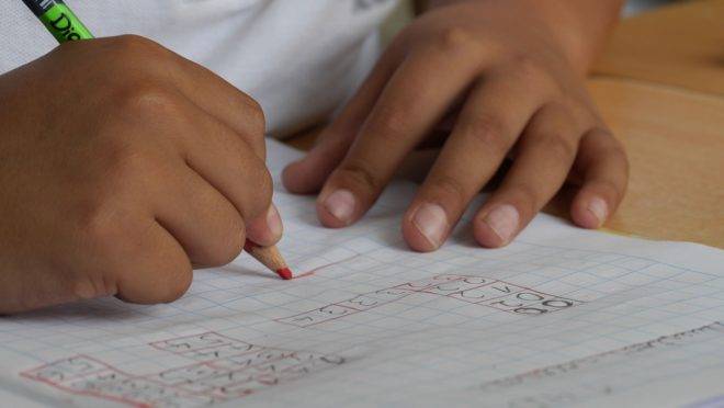 Evasão escolar na Venezuela é de 35%
