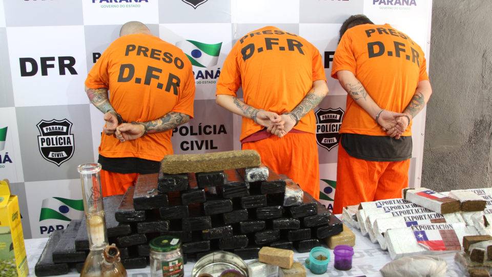 Atlas da Violência mostra as cidades com mais assassinatos. E também as com menos mortes Polícia do Paraná apresenta traficantes presos.