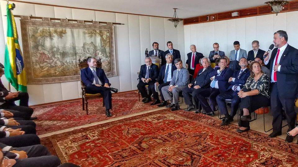 Presidente do STF, Dias Toffoli, recebeu comitiva de parlamentares que protestaram contra a transferência de Lula para São Paulo.