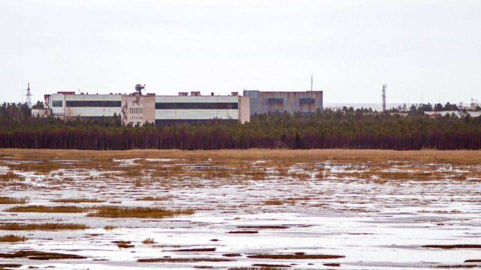 Foto de novembro de 2011 mostra a unidade militar na pequena cidade de Nyonoska na região de Arkhangelsk