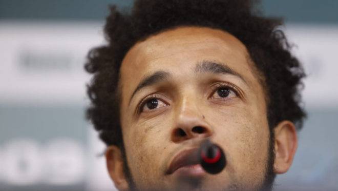 Rafinha prega cautela do Coritiba contra o Figueirense