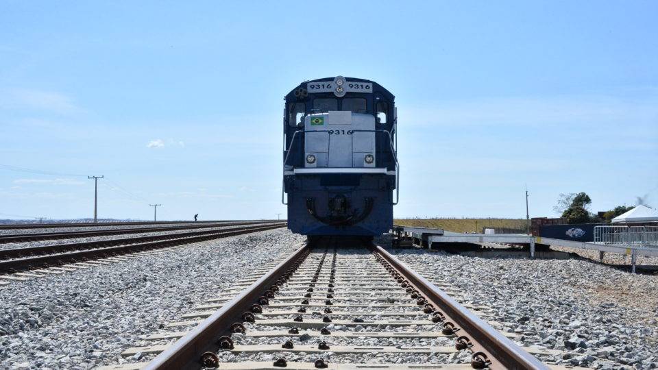 Ferrovia concedida à iniciativa privada em Anápolis (GO).